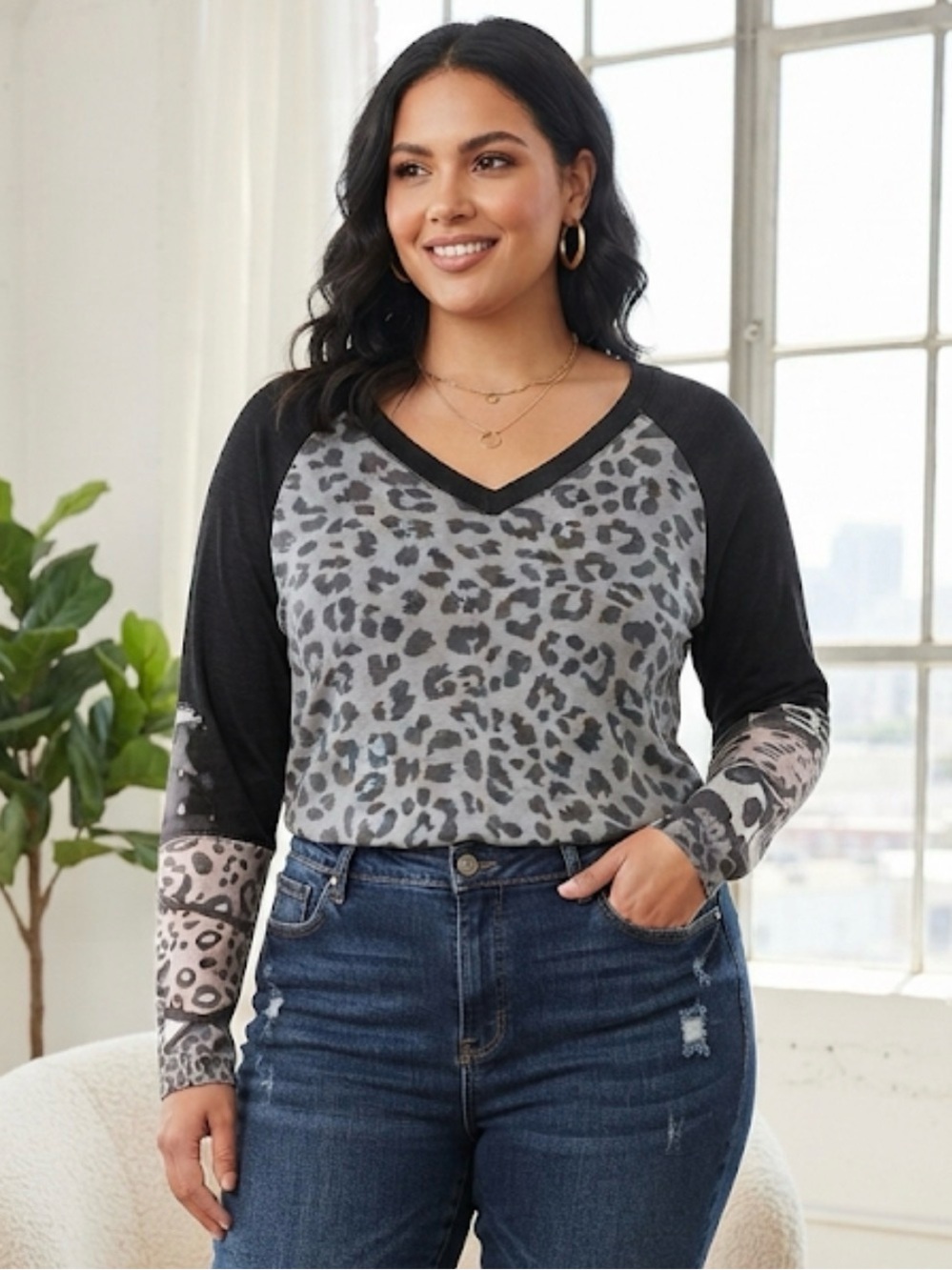 V-Neck Leopard Print Long Sleeve Top in Grey and Black